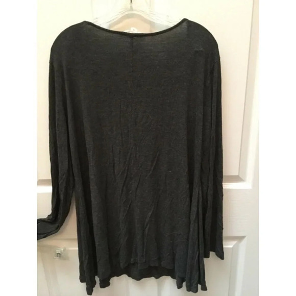 ZENANA  gray long sleeve rayon blend plus  top 3x - Picture 2 of 2